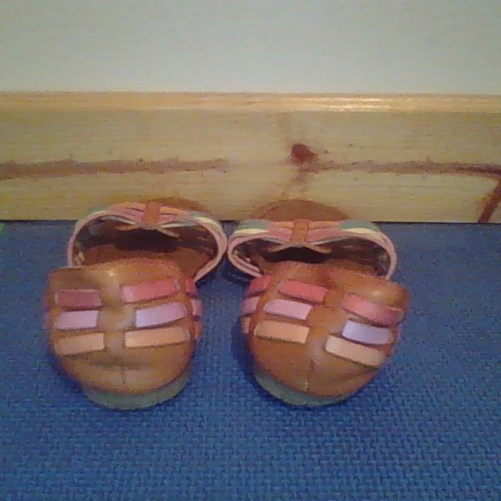 Sandles - Picture 3 of 3